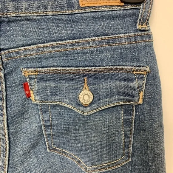 42. LEVI’S Perfectly Slimming Boot Cut 512 Levi Jeans, NWOT 👖 HP 9/8, 9/19 - Picture 5 of 8